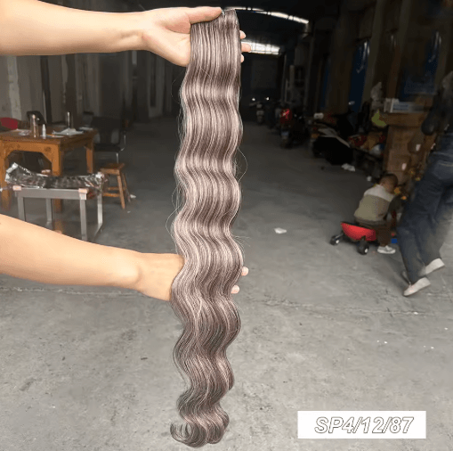 Magicae 30 Inch Ombre Body Wave Synthetic Hair Extension Bundle 200g