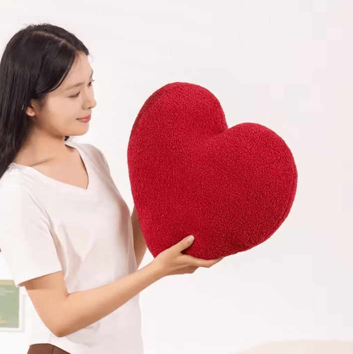 HeartBeat Plush Red Heart Throw Pillow – Cute Cartoon Stuffed Cushion for Home Decor & Gifts