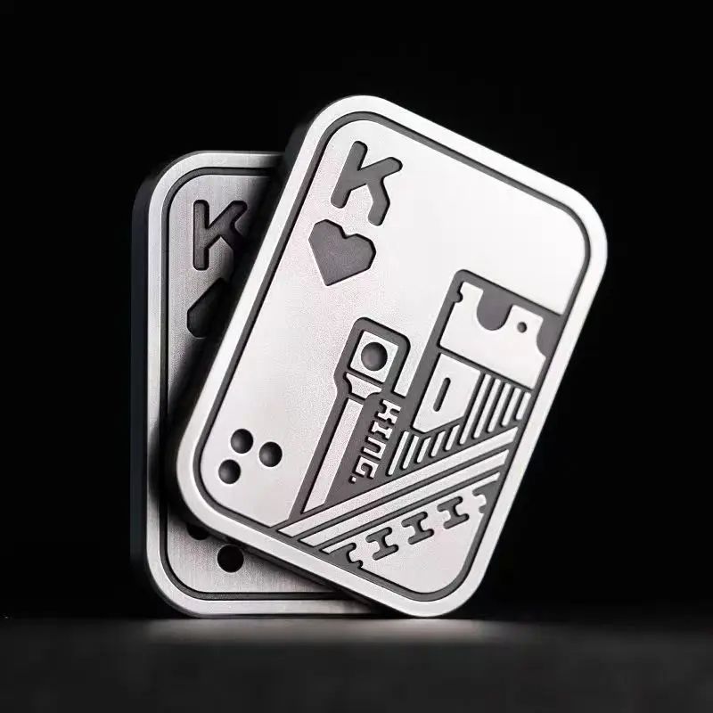 Metal Skull Push Slider Stress Relief Toy, Anti-Stress EDC Top Spinning Poker Magnetic Fidget for Adults, Portable Gifts