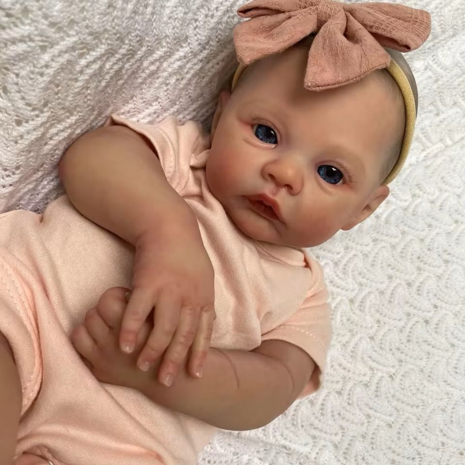 18 Inch Handmade Reborn Baby Doll with Soft Body and Realistic Skin Details