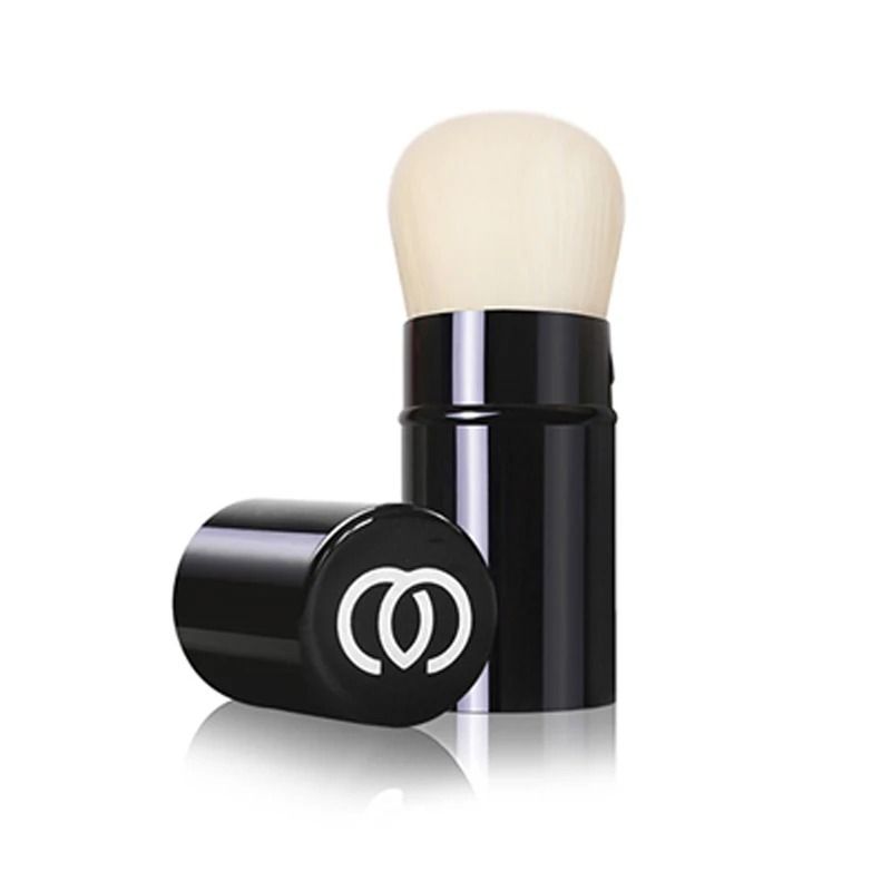 Multifunctional Makeup Brush – Portable Travel Tool with Protective Lid