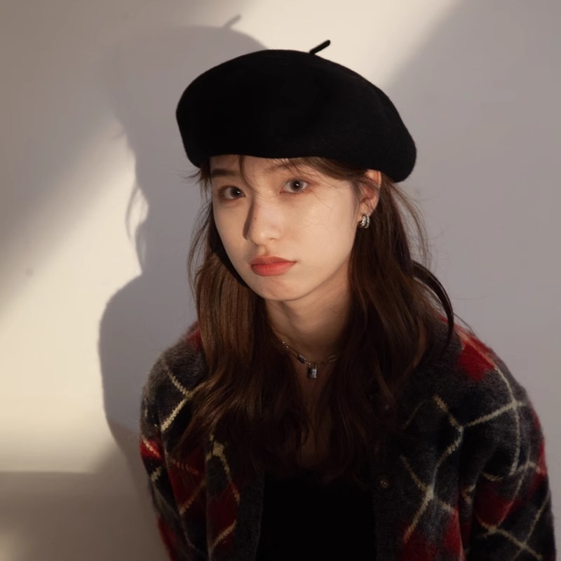 Cozy Vintage Wool Beret for Women, Stylish Winter Fashion Hat
