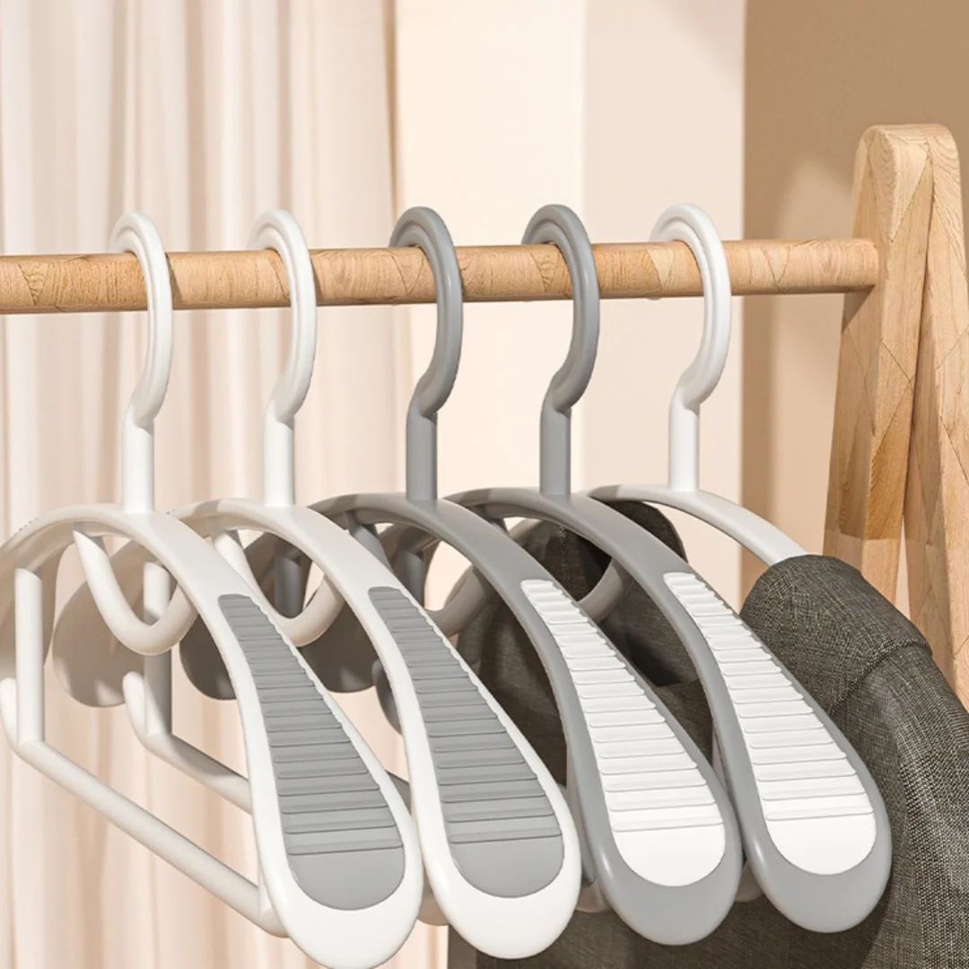 Thick Wide-Shoulder Non-Slip Plastic Clothes Hanger – Heavy-Duty Household Drying Rack