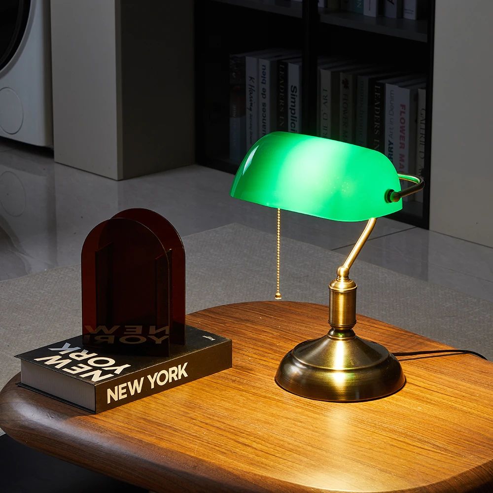 Classic Green Bankers Desk Lamp, LED Reading Table Light with Acrylic Shade, Vintage Study Lamp for Home Office Decor