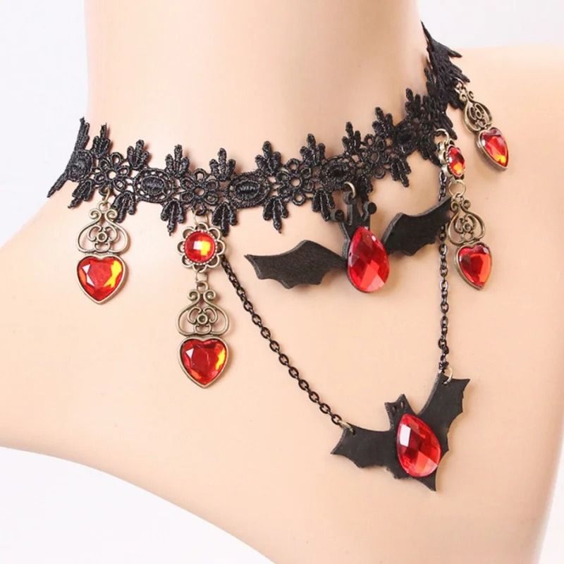Gothic Style Bat And Heart Pendant Necklace For Costume And Parties