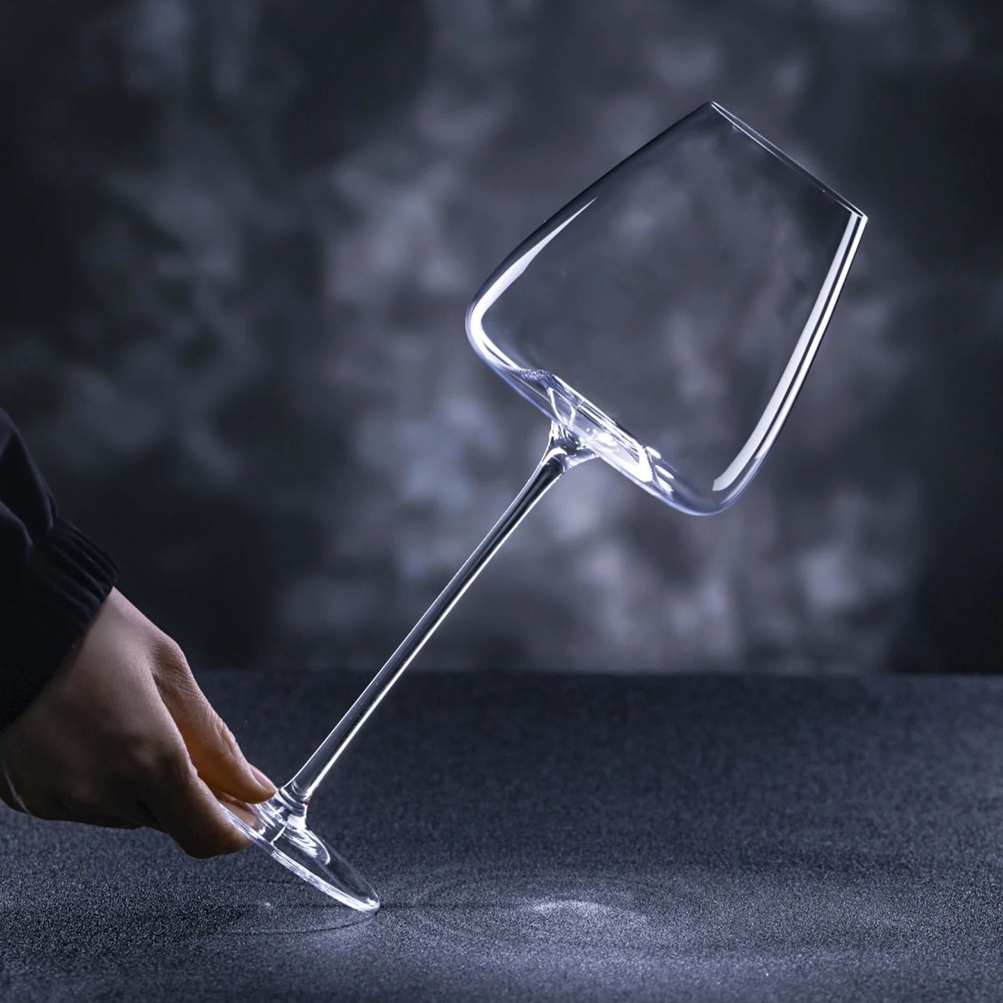 Handmade Ultra-Thin Crystal Wine Goblet | Concave Bottom Series