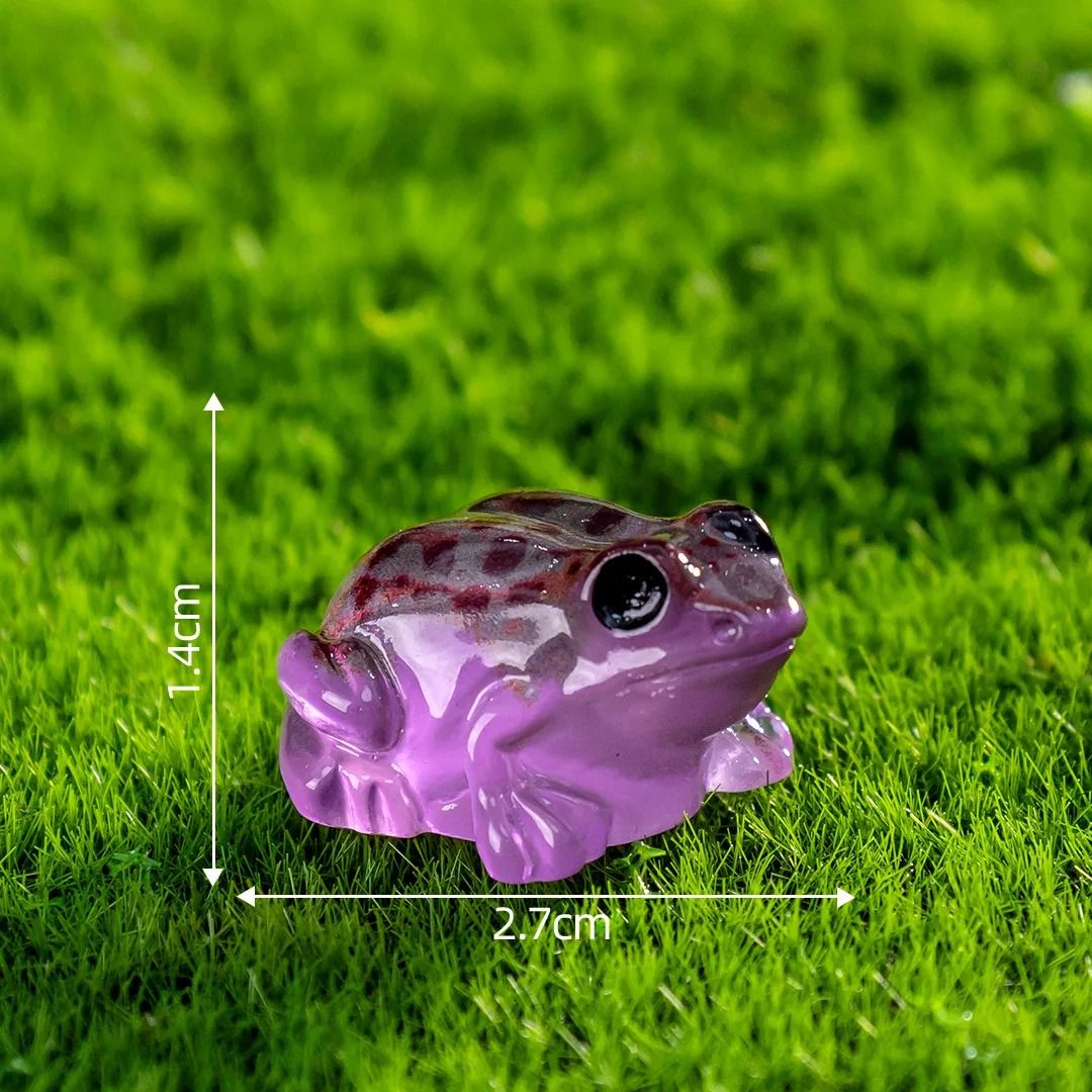 Mini Frog Figurines Luminous Resin Terrarium Garden Decor Set