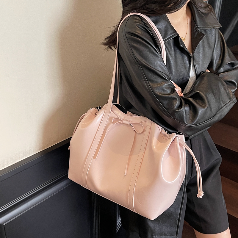 Bow Accent PU Leather Shoulder Bag for Women Large Capacity Underarm Commuter Purse