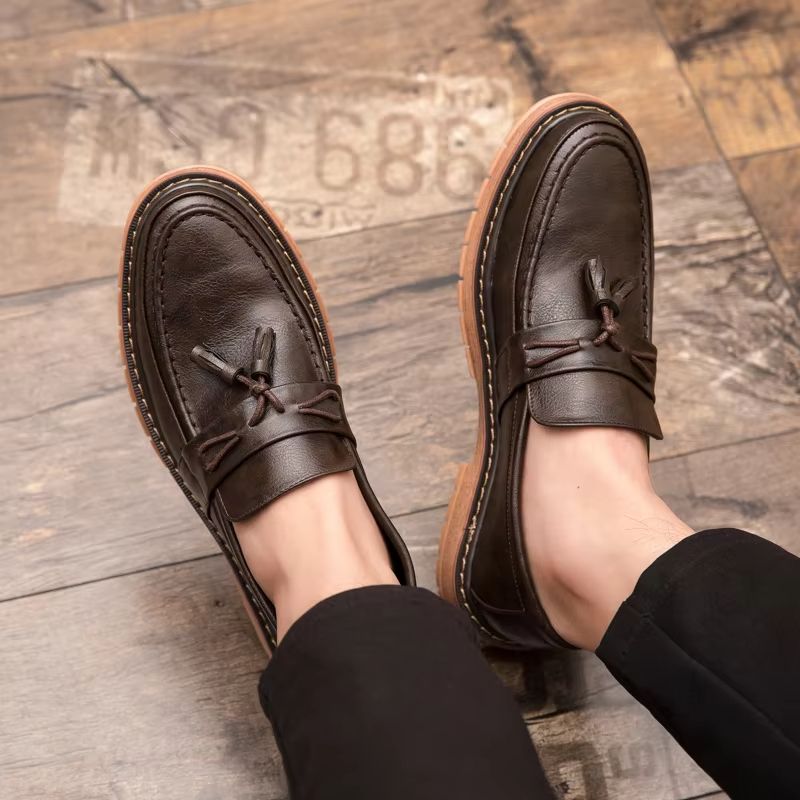 Men's Slip On Leather Loafers Retro Casual Shoes Thick Sole Round Toe Handmade Fringe Design