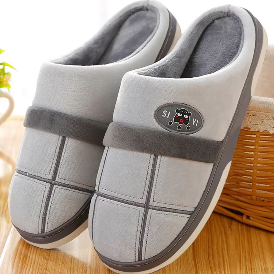 Mens Winter Plaid House Slippers – Warm Plush Indoor Shoes with Soft Memory Foam and Non Slip SoleKeep your feet warm an