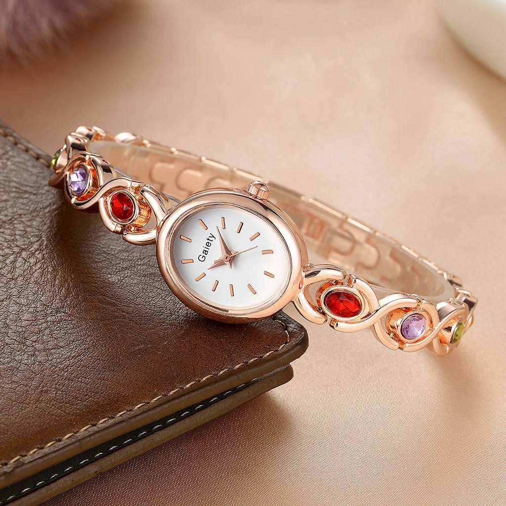 Elegant Temperament Line Scale Ladies Fashion Watch, Luxury Rhinestone Oval Quartz Dial