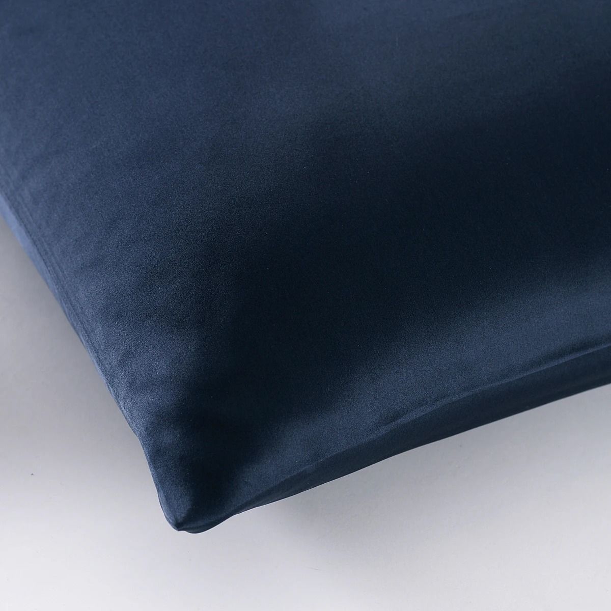 Pure Silk Pillowcase with Zipper Closure Soft Luxury Pillow Cover