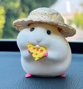 Hammy Straw-Hat Dashboard Buddy – Adorable Hamster Car Ornament for Your Ride