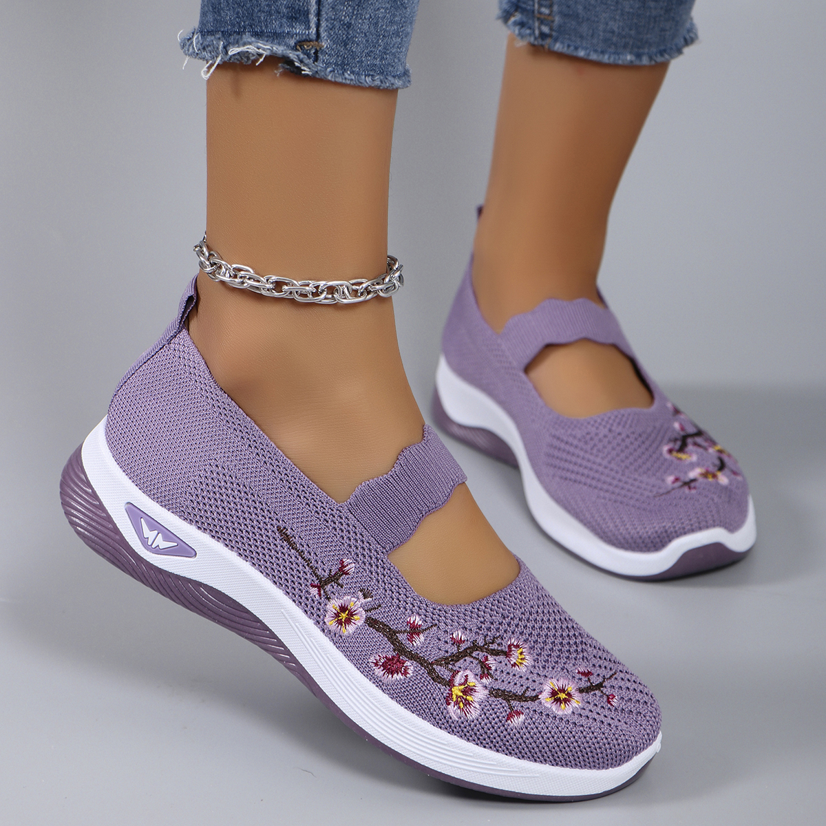 Spring New Women's Sports Shoes, Fashionable, Breathable & Lightweight Casual Flat Shoes