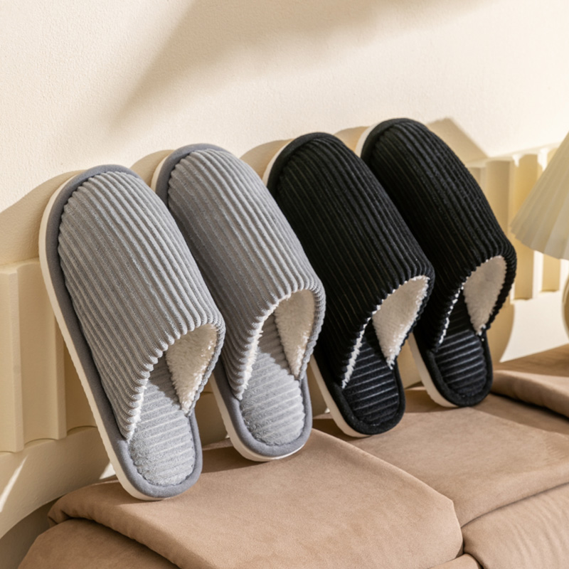 Ultra-Soft Non-Slip Men's Slippers for Winter, Warm Plush Indoor Home Shoes with Comfort Flat Heel, Perfect Autumn