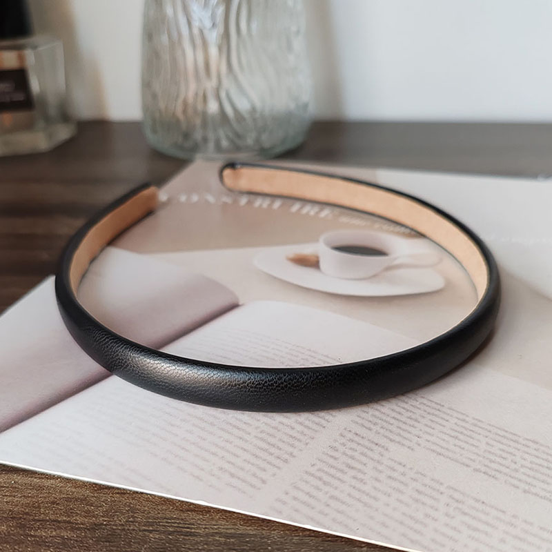 Vintage PU Leather Bezel Headband for Women and Girls Stylish Solid Hair Band