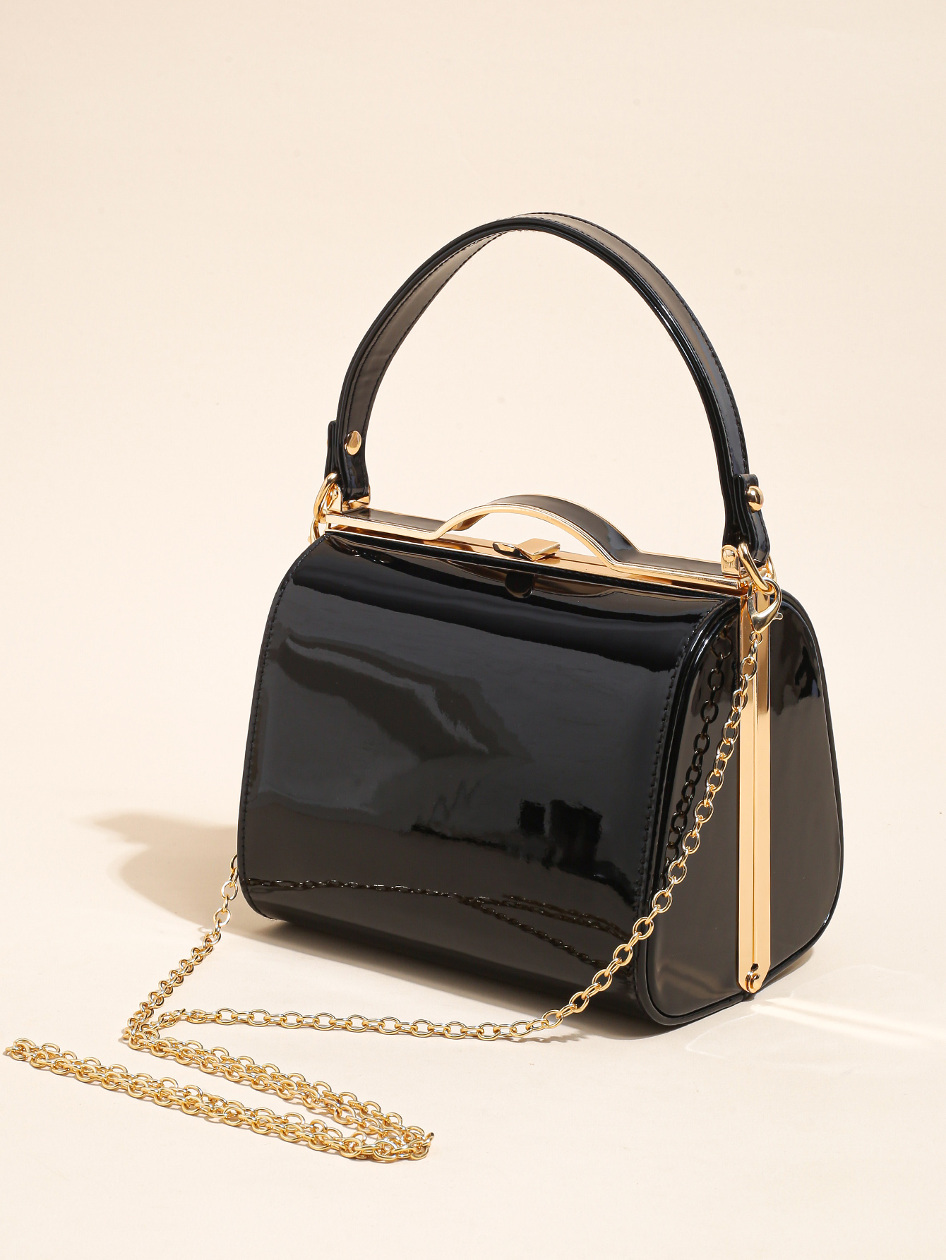 Elegant Pearlescent Leather Handheld Dinner Bag with Hard Shell Clip