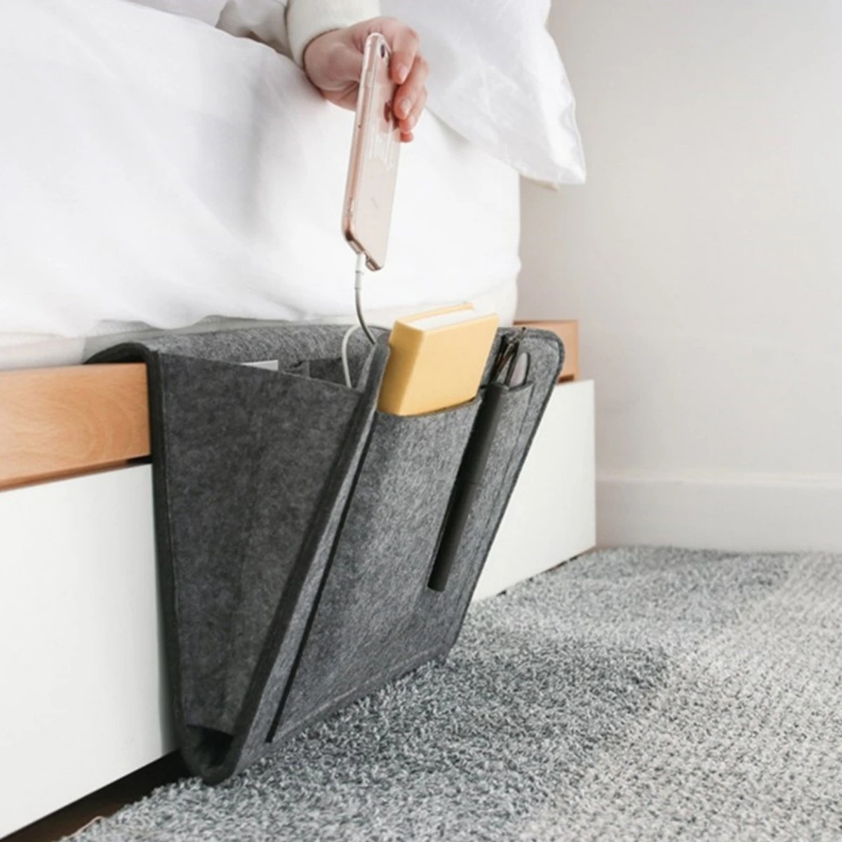 Felt Bedside Organizer – Non-Slip Storage Bag with Multiple Pockets for Bed, Sofa & Couch