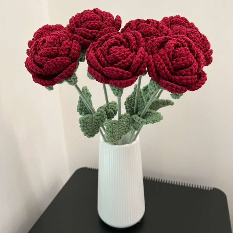 Red Roses Artificial Flowers, DIY Hand-Knitted Floral Bouquet, Valentines Day Gifts, Wool Crochet Fake Flowers