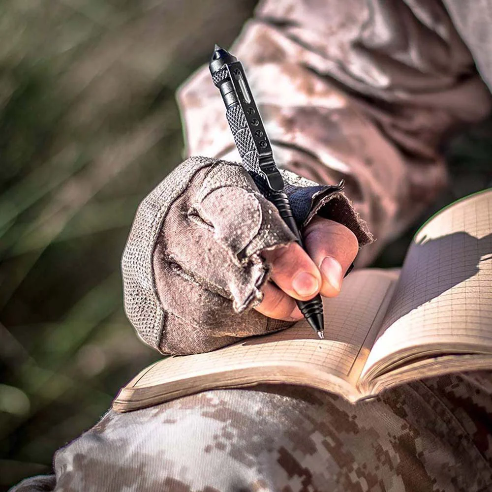 Self Defense Supplies Tactical Pen, Multifunctional Metal Glass Breaker, Emergency Survival Gear Anti Skid