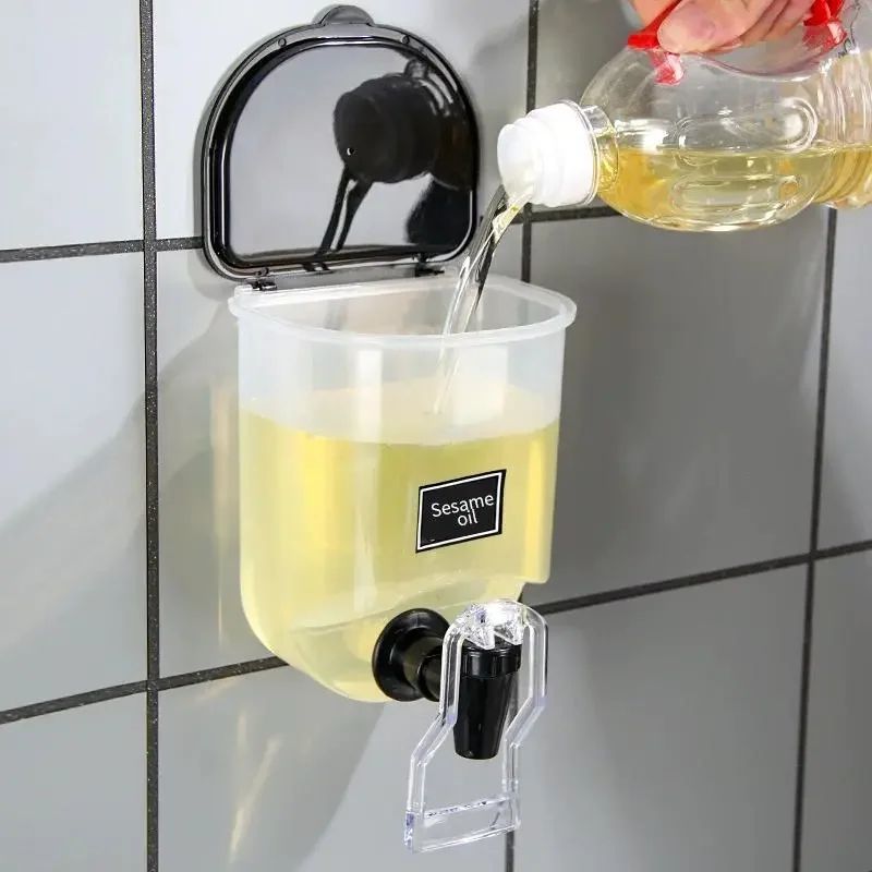 Wall-Mounted Oil Dispenser Bottle – Transparent Liquid Seasoning Container with Controlled Pour