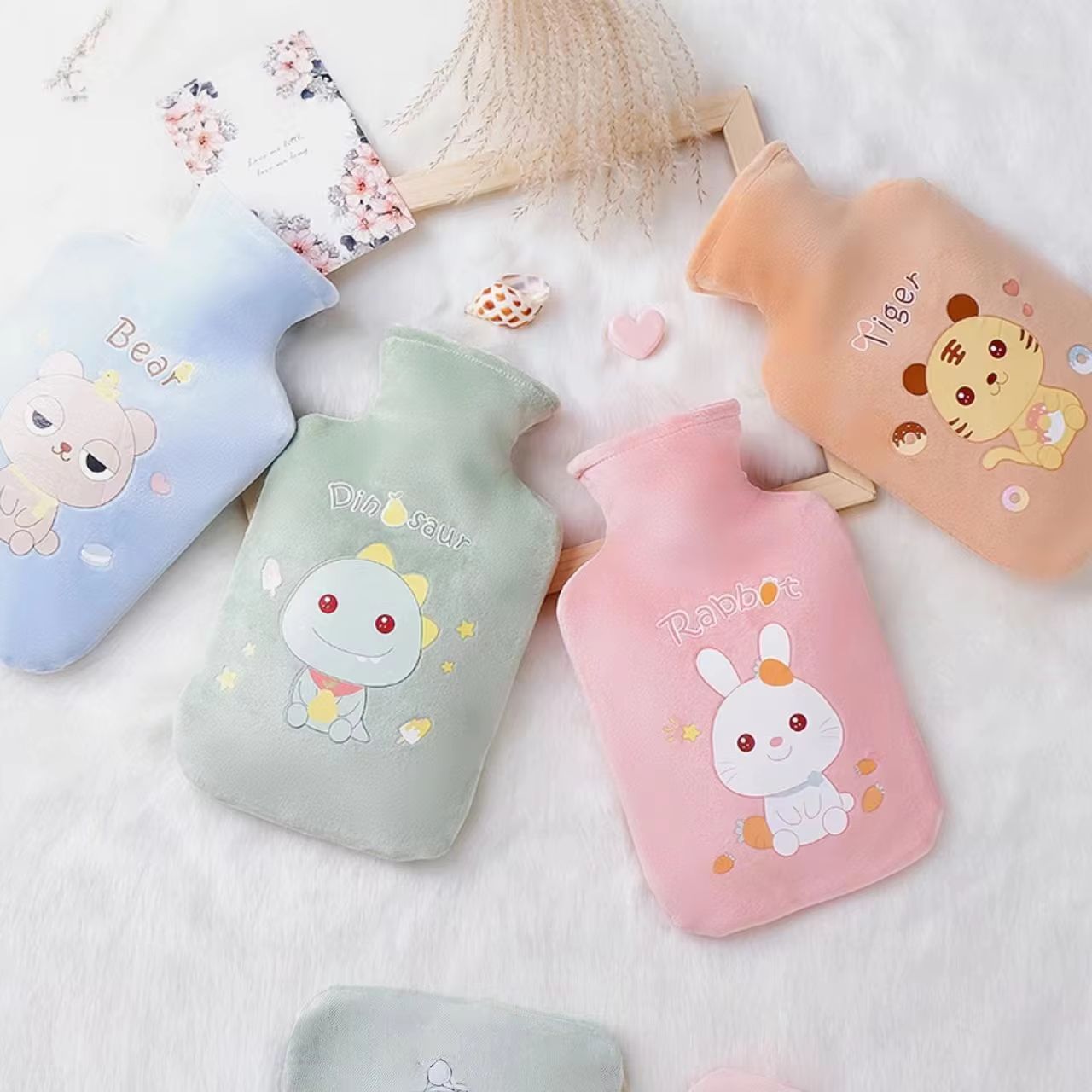Thick PVC Insulated Hot Water Bottle Explosion-Proof for Long-Lasting Warmth and Hot/Cold Therapy