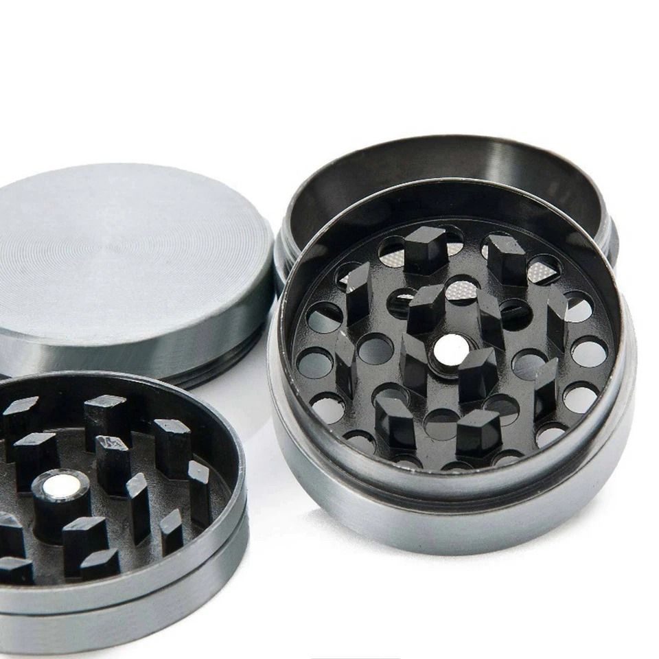 Zinc Alloy Tobacco Grinder with Leaf Design Spice Crusher