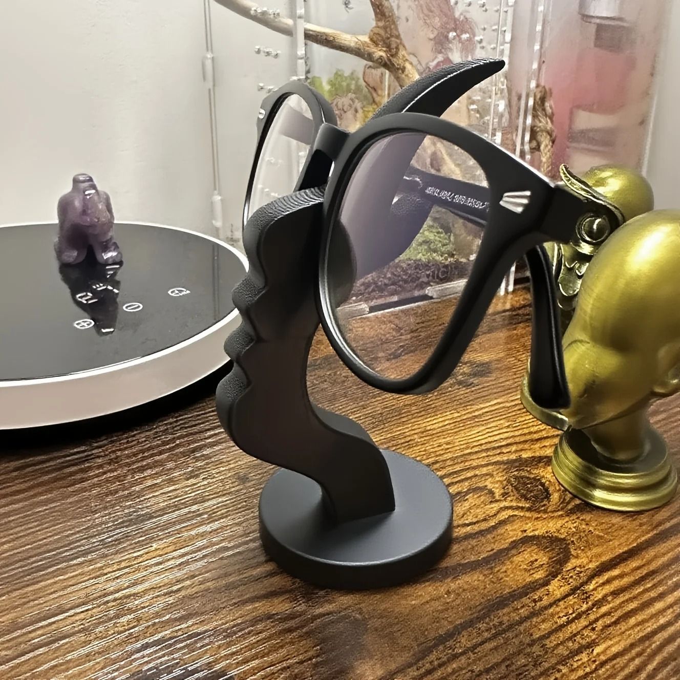 Artistic Curved Eyeglass Stand Modern Glasses Display Stand Holder