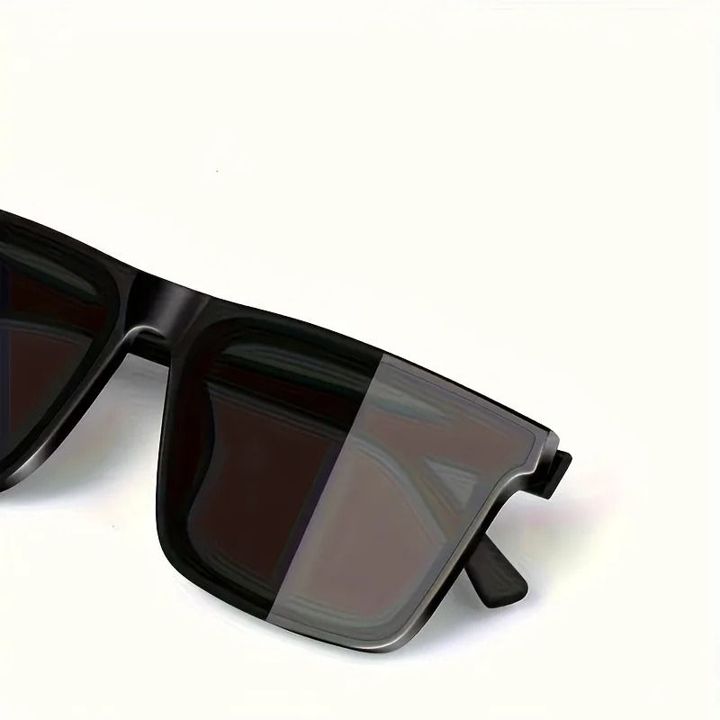 Men Simple Black Square Sunglasses – Classic UV Protection Shades for Travel and Driving