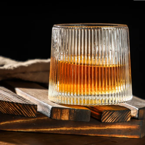 Creative Whiskey Glasses, Spinning Drinking Glass Tumbler for Cocktails, Wine Brandy Cup, Water Juice Mug