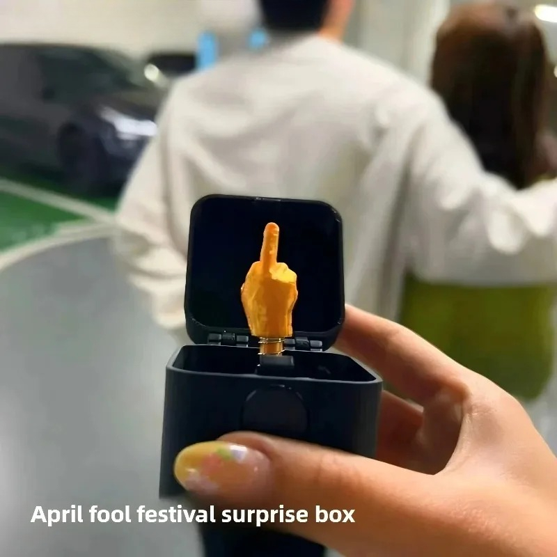 Novelty Office Toy - Funny Middle Finger in Box Desk Decor for Halloween & Birthday Gifts
