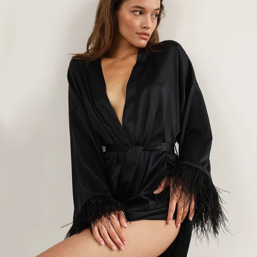 Luxurious Feather-Trimmed Satin Bathrobe – Professional Mini Peignoir & Loose Bridal Wedding Robe