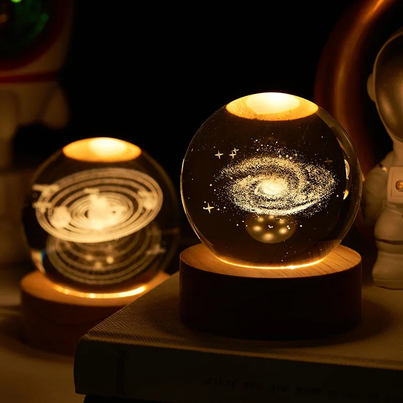 Aesthetic Moon Crystal Sphere Lamp – Creative Clear Glass Galaxy Globe Night Light & Desktop Decoration