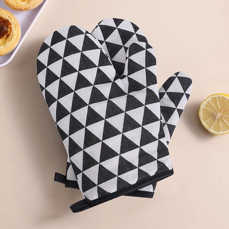 2pcs Heat Insulating Oven Gloves Anti Scald Baking and Microwave Mitts