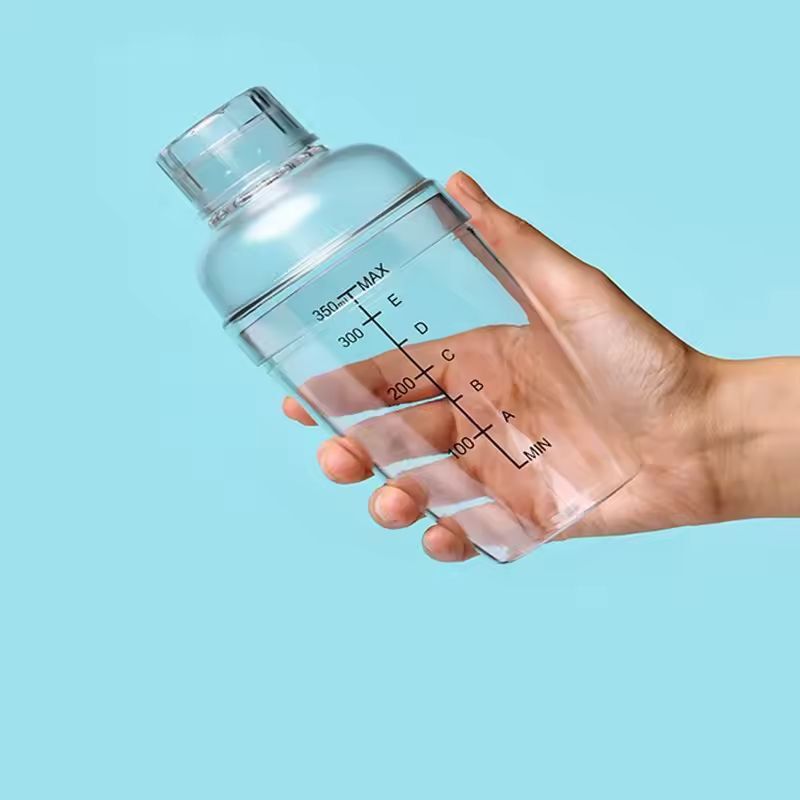 Barista-Style Drink Mixer - Premium Plastic Cocktail Shaker with Measuring Scales (350–1000 ml)