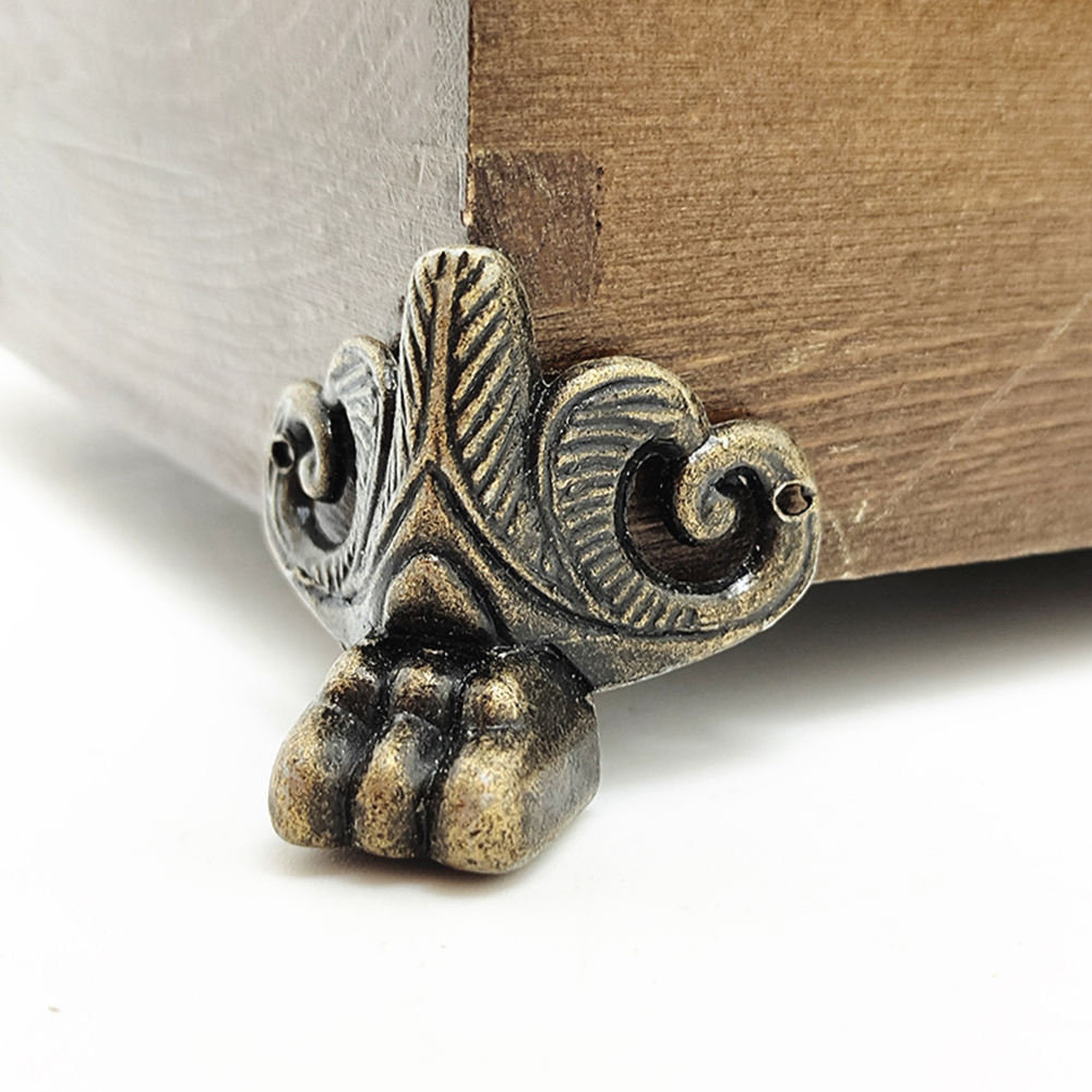 Vintage Bronze Corner Protectors for Furniture Boxes Durable metal corner protectors Set with Screws