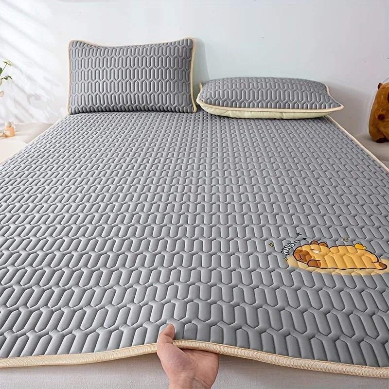 Ultra-Soft Cooling Mattress Pad – Breathable Hypoallergenic Bed Topper with Charming Designs