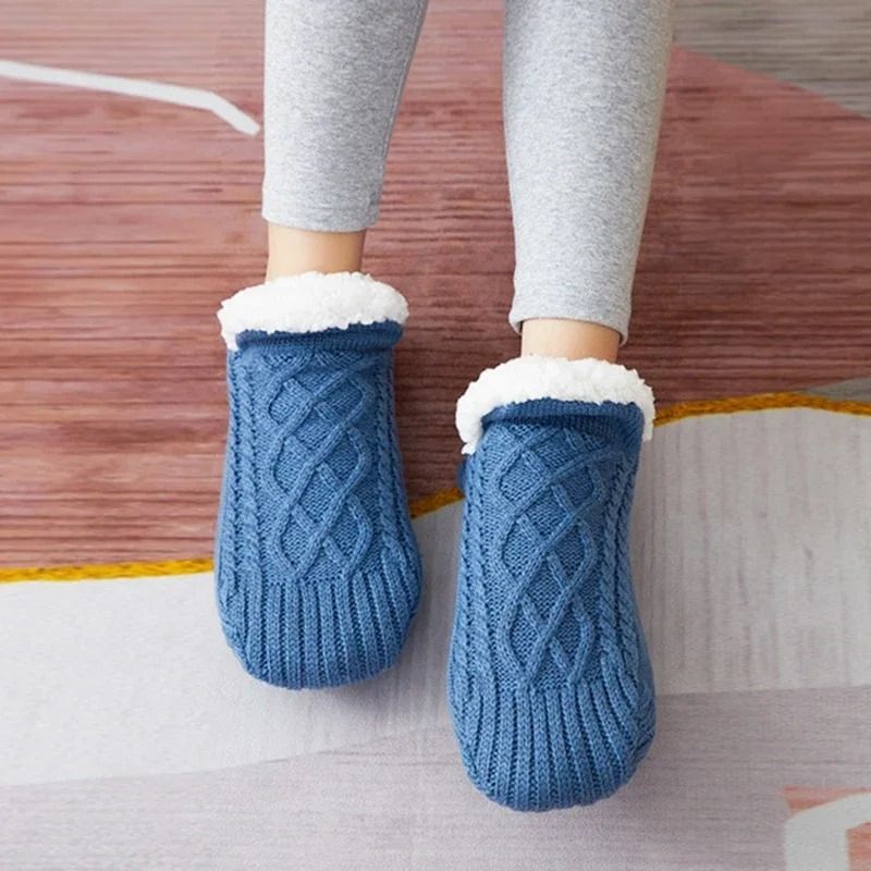 Elite Mens Plush Thermal Slipper Socks with Non-Slip Grips