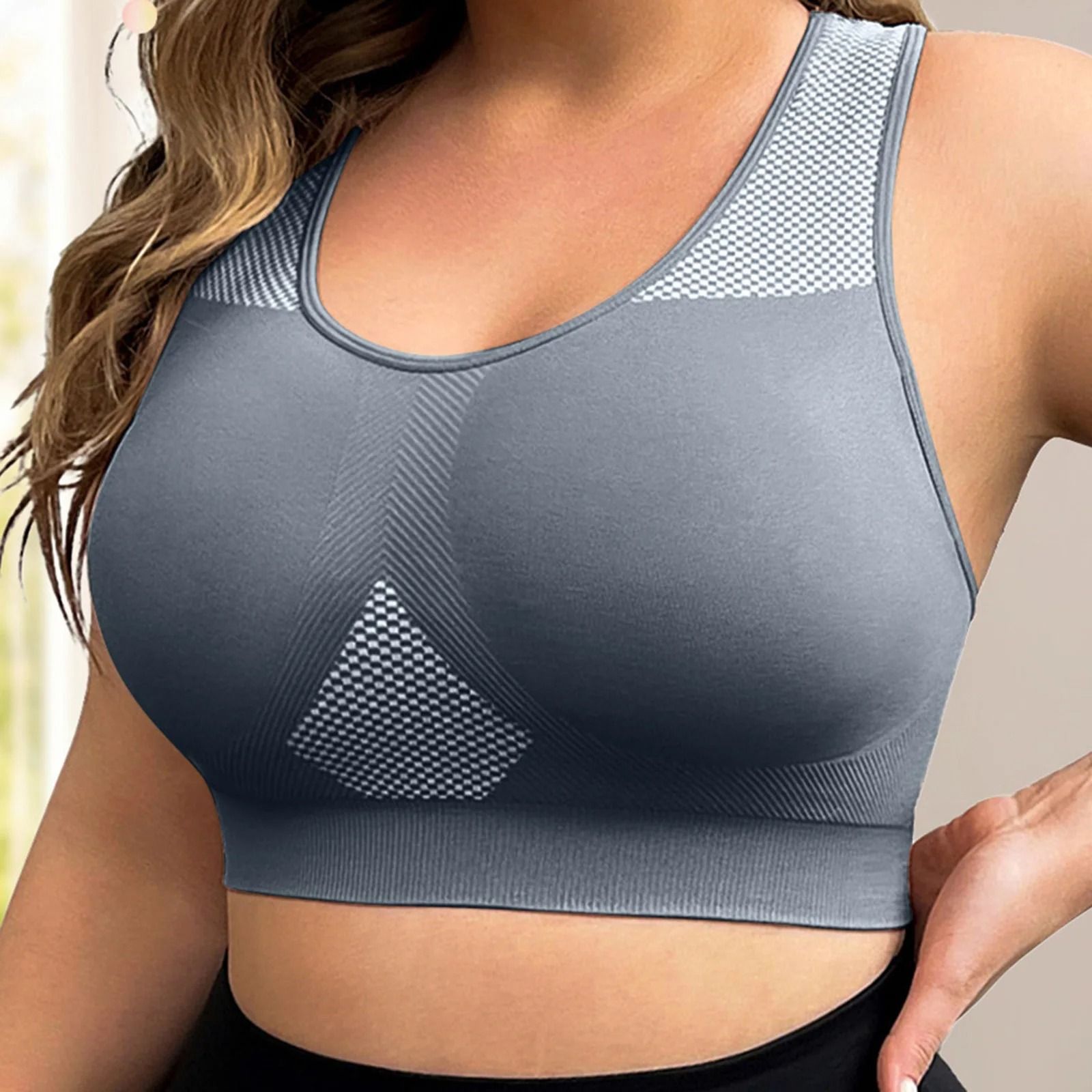 Plus Size Seamless Sports Yoga Bra with Racerback Design