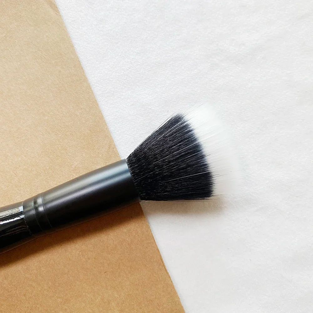 Dual Fiber Stippling Makeup Brush Professional Foundation Blending Brush for Liquid and Cream Makeup