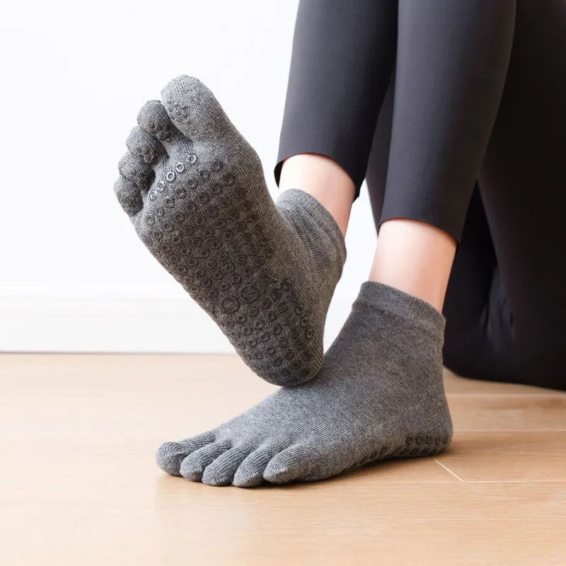 Womens Cotton Five-Toe Non-Slip Yoga Socks – Breathable Quick-Dry Pilates & Dance Fitness Grip Socks