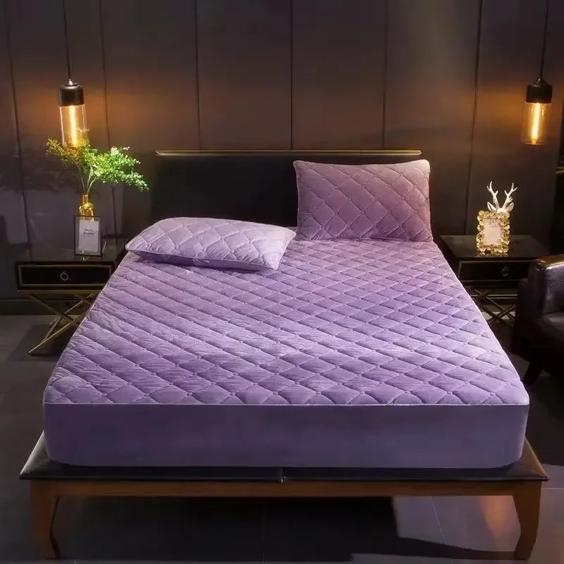 Plush Thickened Crystal Velvet Quilted Mattress Cover
