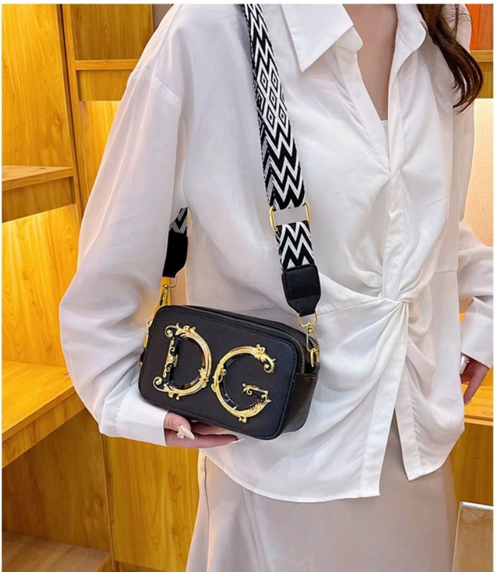 Small Square Chain-Strap Crossbody Bag – Women's Party & Versatile Shoulder Bag