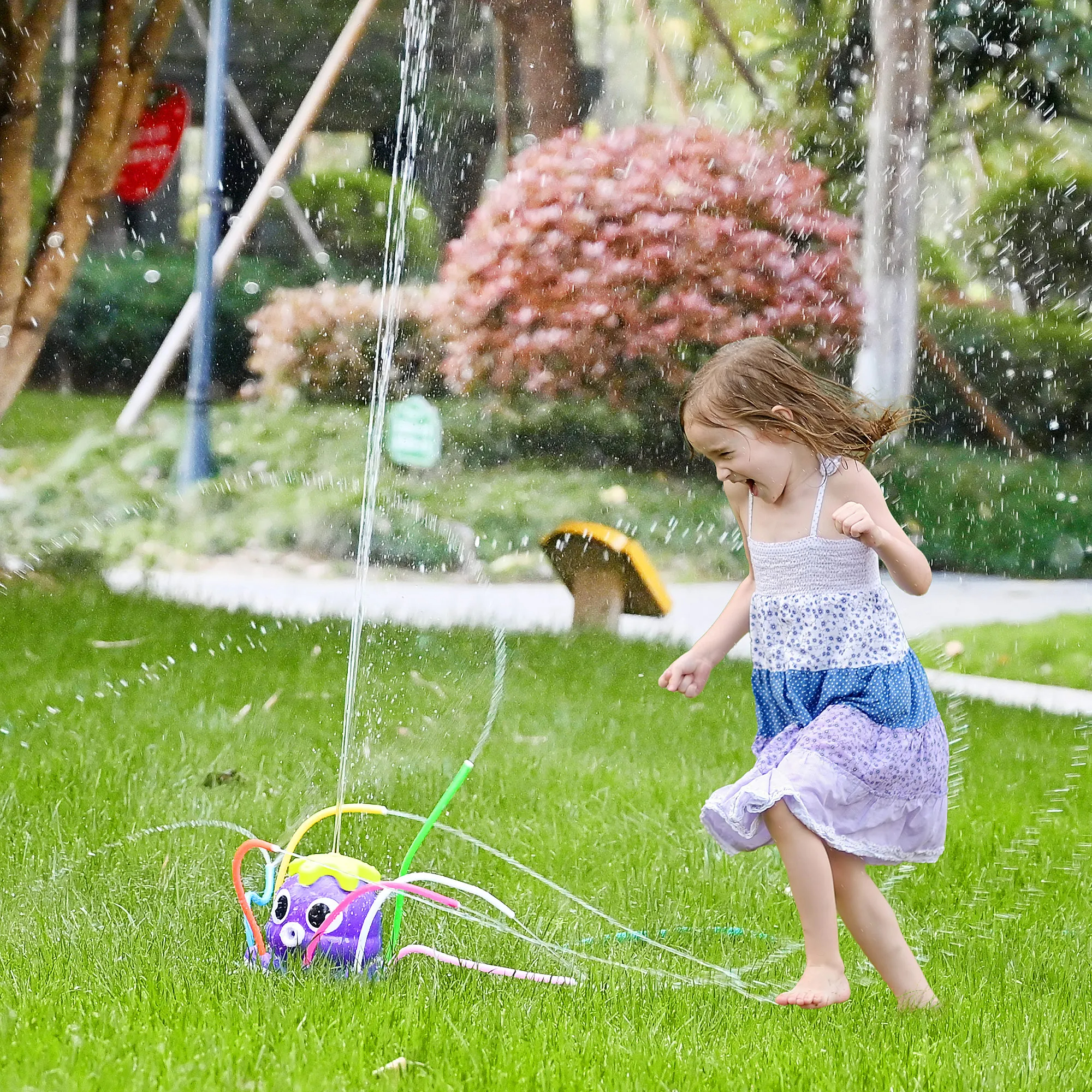 Rotating Octopus Splash Sprinkler Toy for Kids Outdoor Water Play Backyard Fun