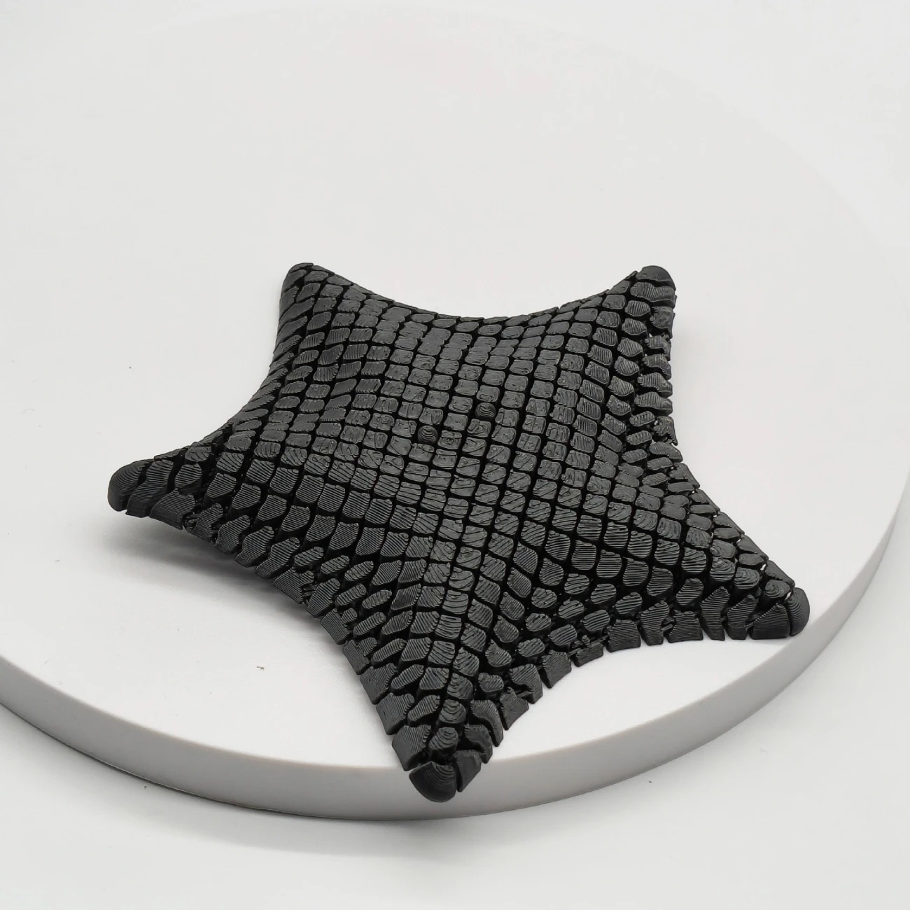 Movable Joints Starfish Desk Toy -Printed Ocean Themed Stress Relief Ornament for Home & Office Decor, Kawaii Gift