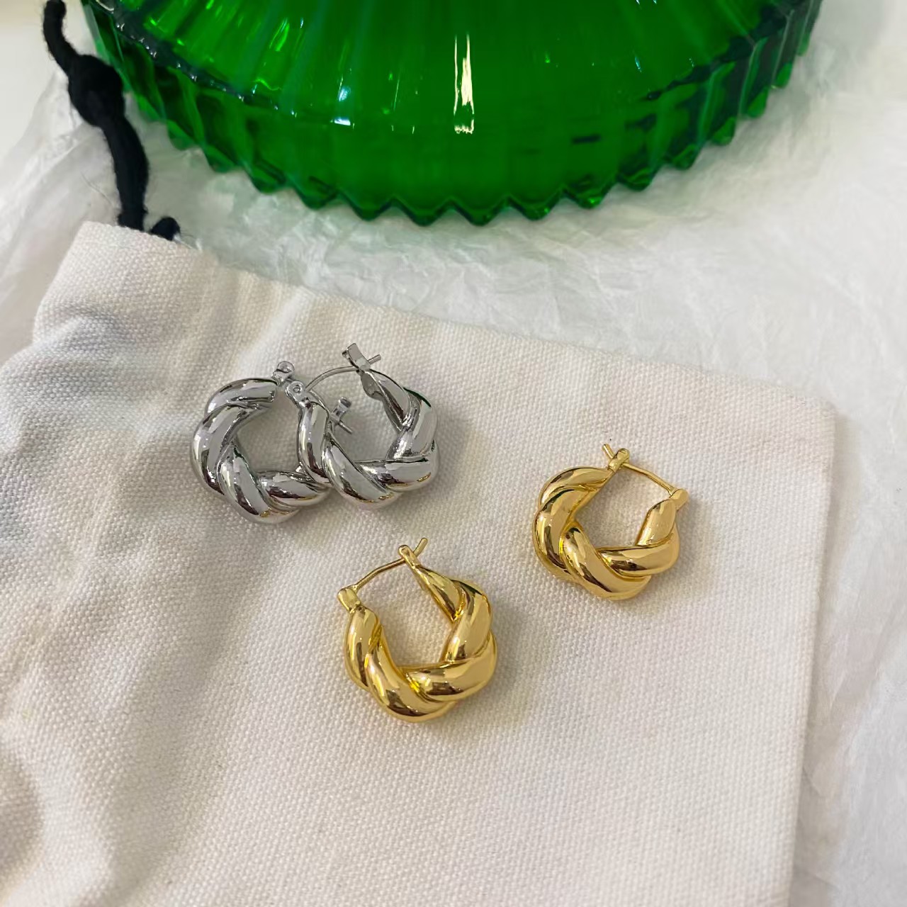 Gold Plated Stainless Steel Classic Twisted Hoop Earrings Chunky Twist Circle Earrings for Women Cool Punk Jewelry Gifts