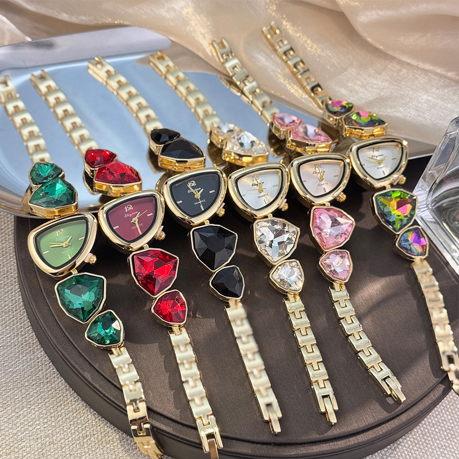 Big Diamond Watch Light Luxury Niche Watch New Color Scheme Irregular Design Stylish Women Fashion Watch