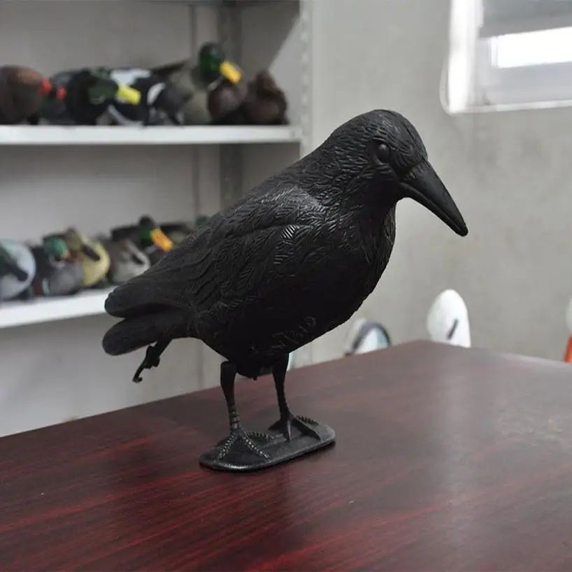 Realistic Black Crow Bird Repellent – Outdoor Garden Bird Deterrent Decor