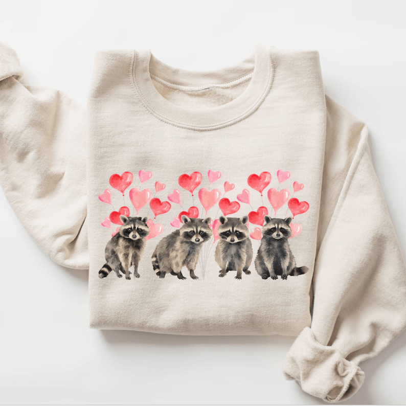 Funny Raccoon Valentine Sweatshirt for Women Heart Lover Crewneck Cute Casual Pullover