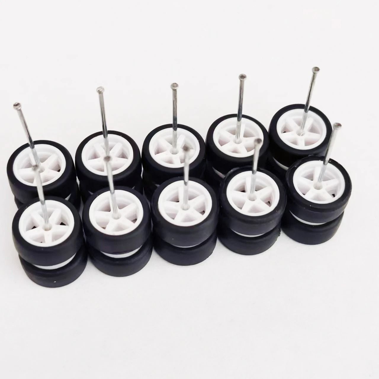 1/64 Scale Custom Alloy Wheels and Rubber Tires